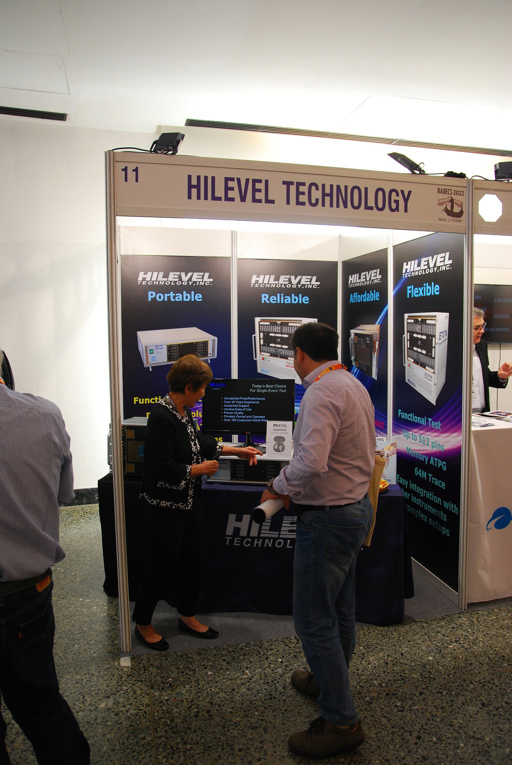 Hilevel booth 2